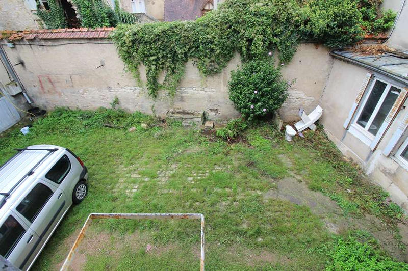 Maison - 310 m² - 19 pièces