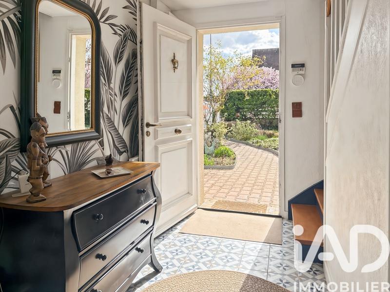 Maison - 187 m² - 9 pièces