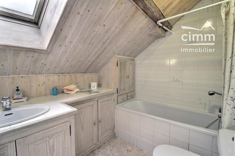 Maison - 273 m² - 10 pièces