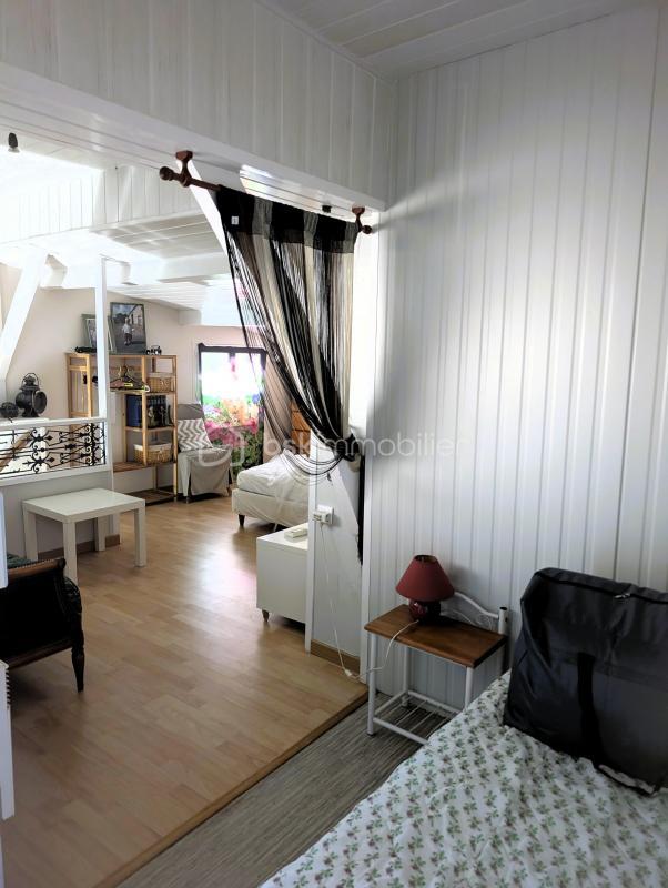 Demeure - 299 m² - 10 pièces