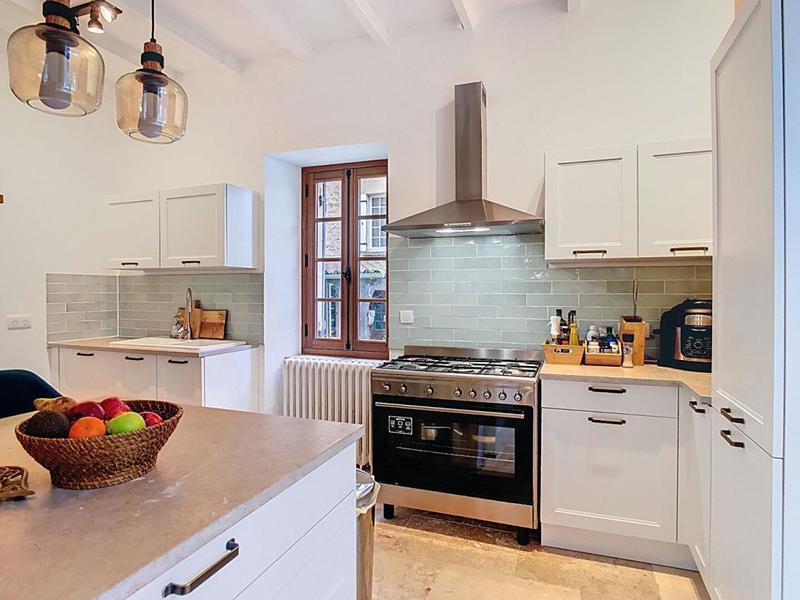 Maison - 200 m² - 7 pièces