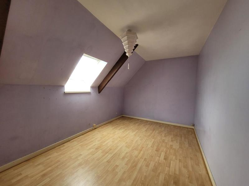 Maison - 222 m² - 12 pièces