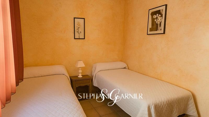 Propriété - 180 m² - 6 pièces