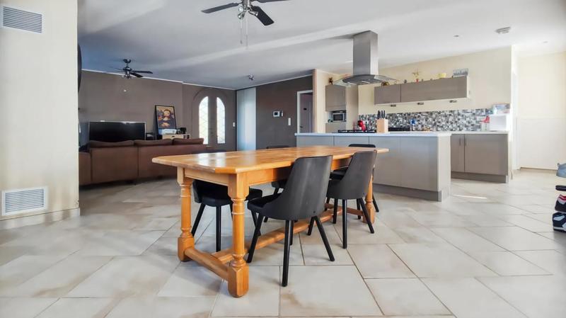 Maison - 195 m² - 7 pièces