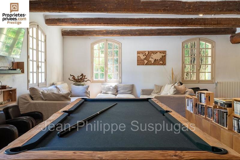 Demeure - 500 m² - 15 pièces