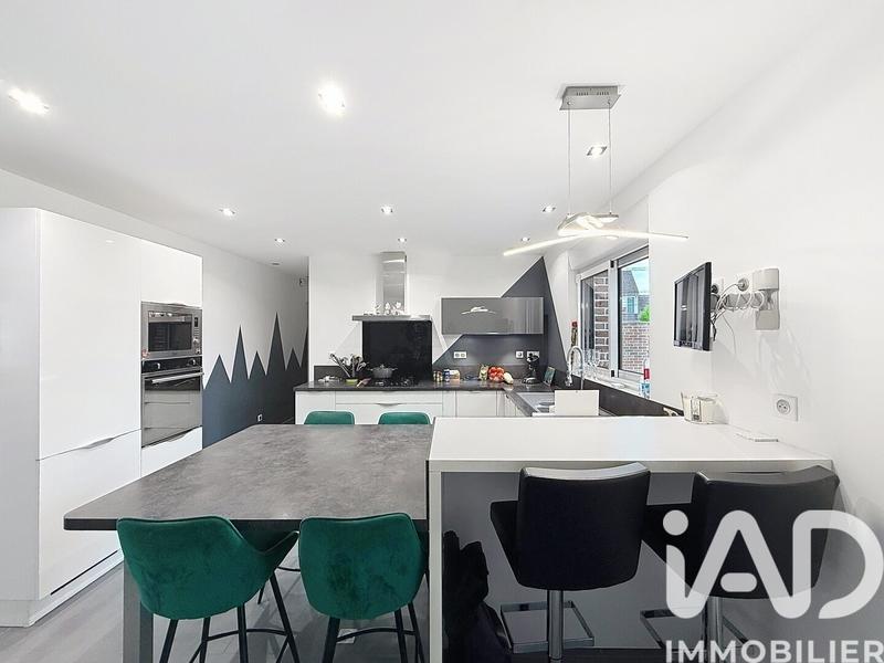 Maison - 145 m² - 6 pièces