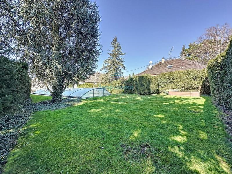 Villa - 216 m² - 8 pièces