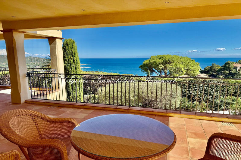 Villa - 213 m² - 6 pièces