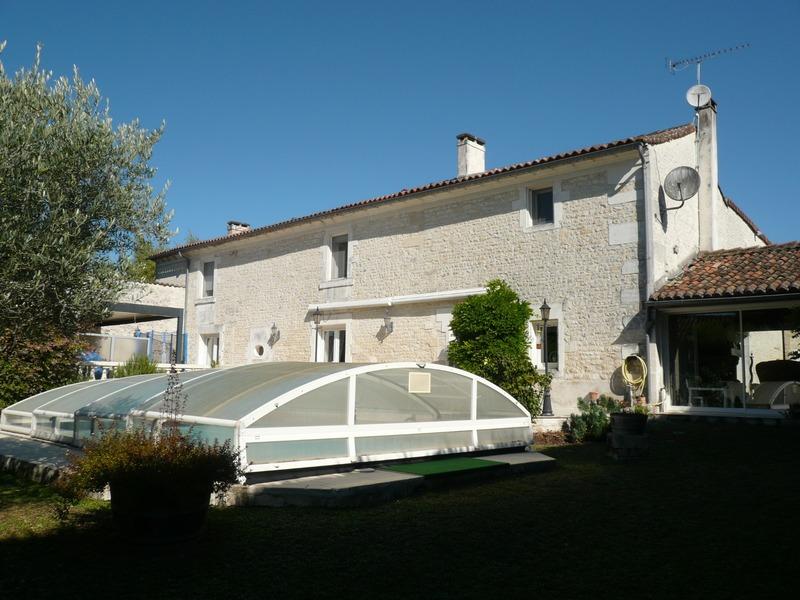 Maison - 350 m² - 9 pièces