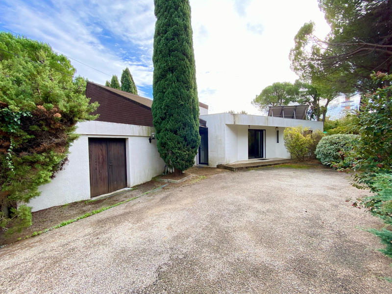 Maison - 298 m² - 7 pièces