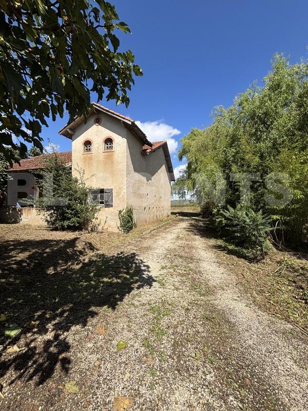 Maison - 292 m² - 7 pièces