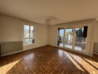 Appartement - 79 m² - 4 pièces