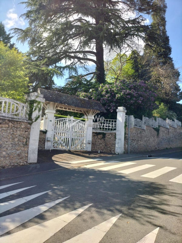 Maison - 278 m² - 12 pièces