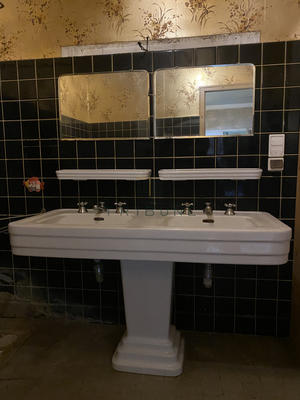 Maison - 253 m² - 8 pièces