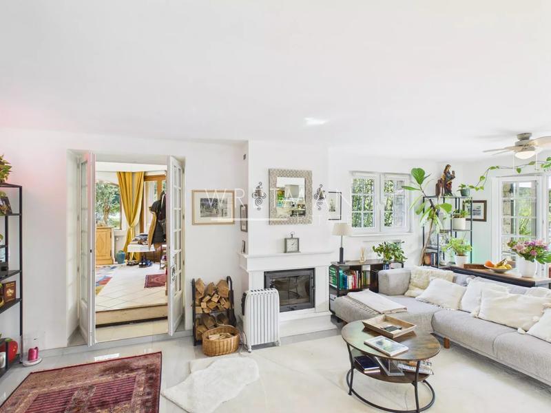 Maison - 121 m² - 5 pièces