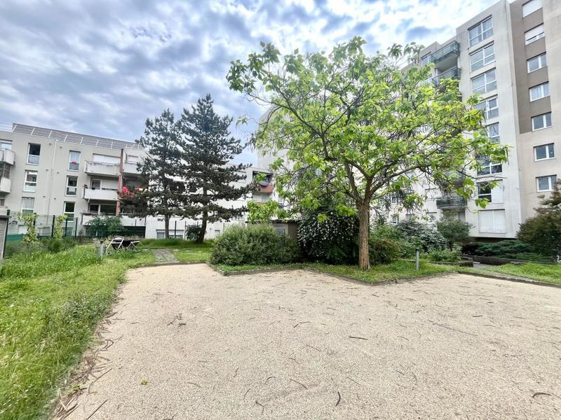 Appartement - 86 m² - 4 pièces