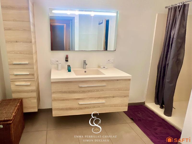 Maison - 244 m² - 8 pièces