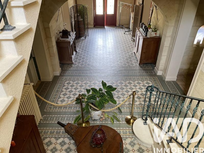 Maison - 580 m² - 11 pièces