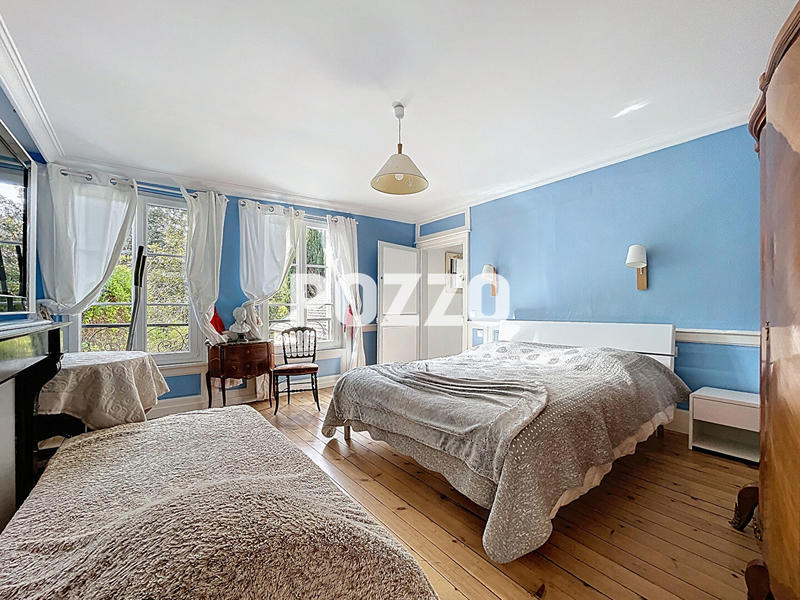 Maison - 159 m² - 6 pièces