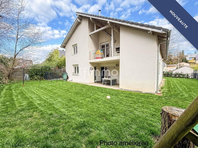 Demeure - 254 m² - 7 pièces