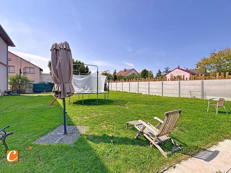 Maison - 220 m² - 12 pièces