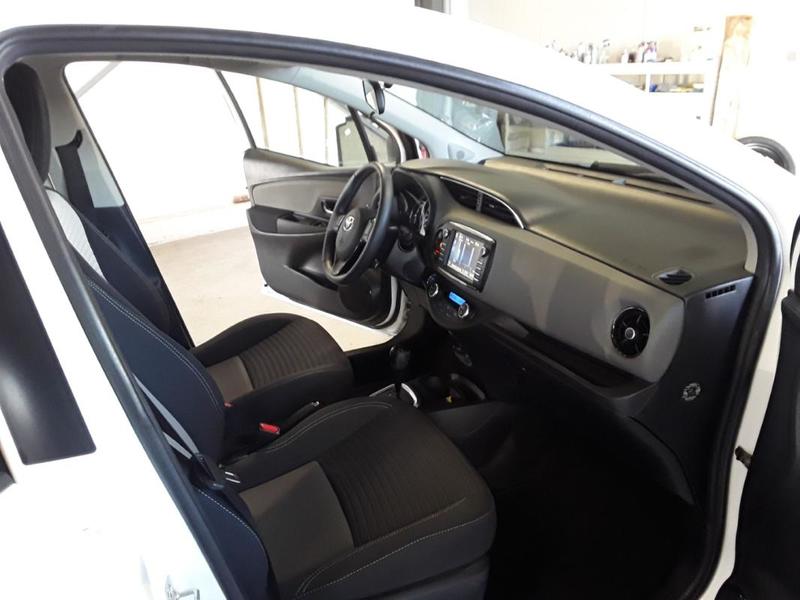 Toyota Yaris 1.5 100 Cv France Business Hybride