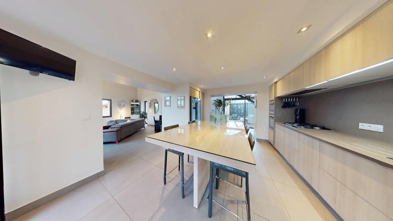 Corps de ferme - 223 m² - 6 pièces