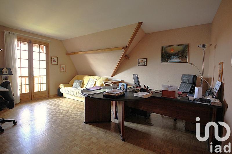 Maison - 185 m² - 7 pièces