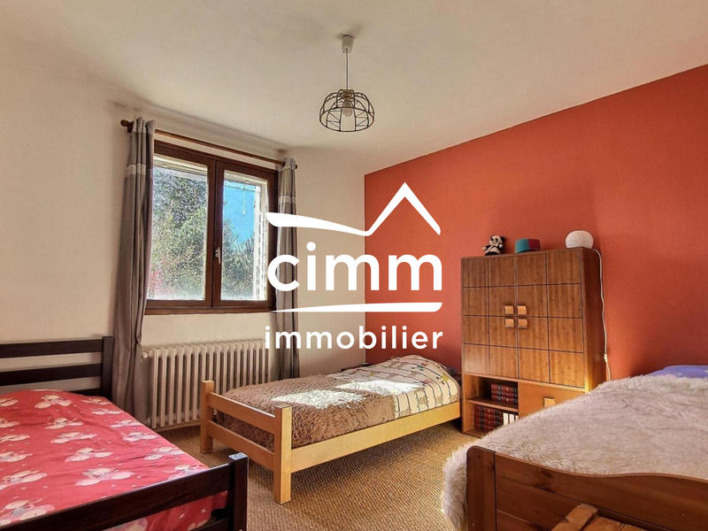 Maison - 215 m² - 7 pièces