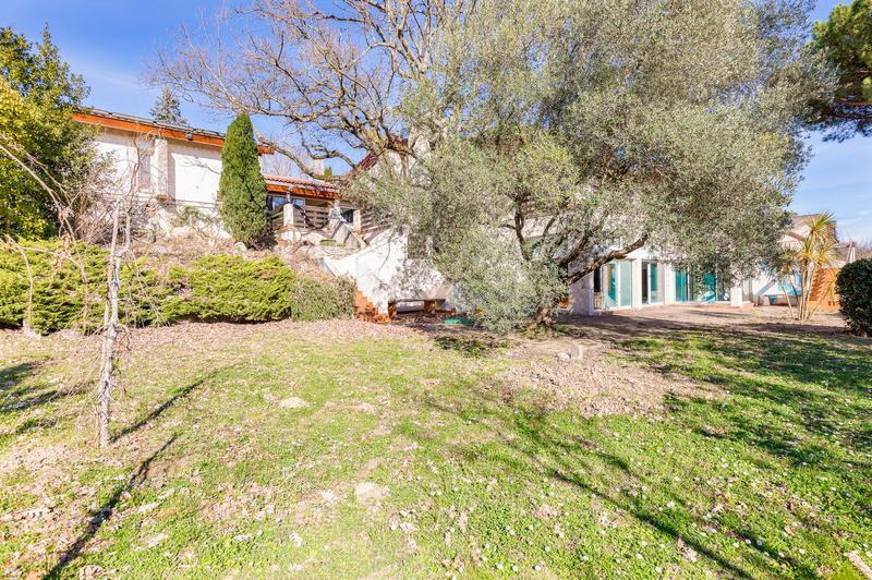 Maison traditionnelle - 421 m² - 8 pièces