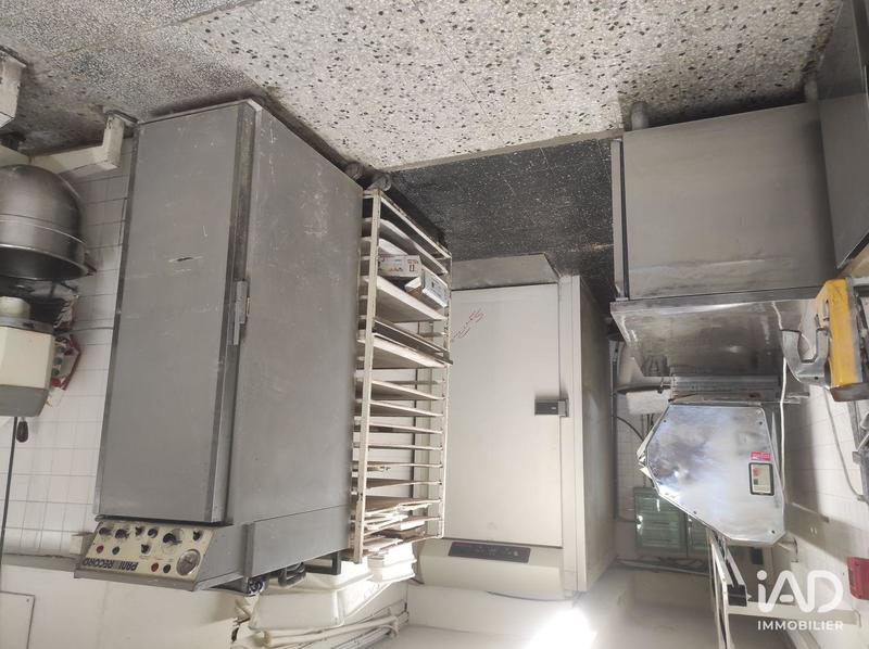 Local commercial - 601 m²