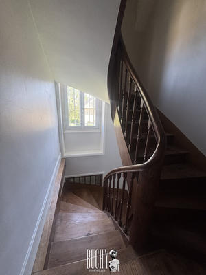 Maison - 338 m² - 12 pièces