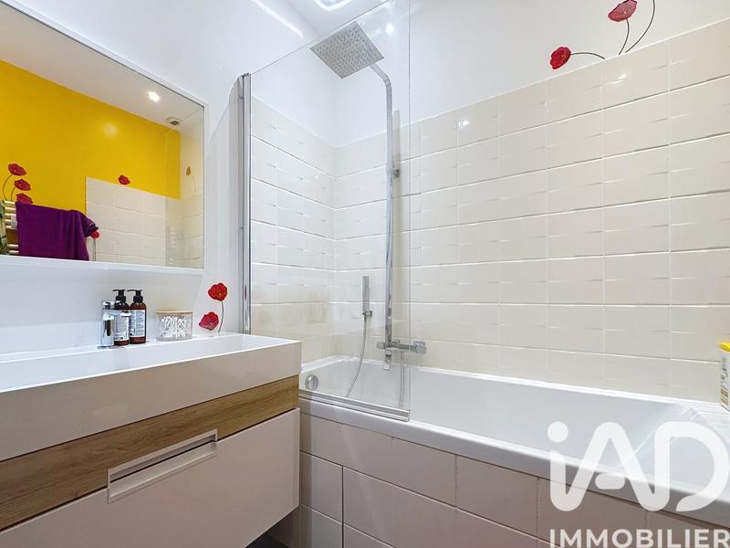 Maison - 202 m² - 8 pièces