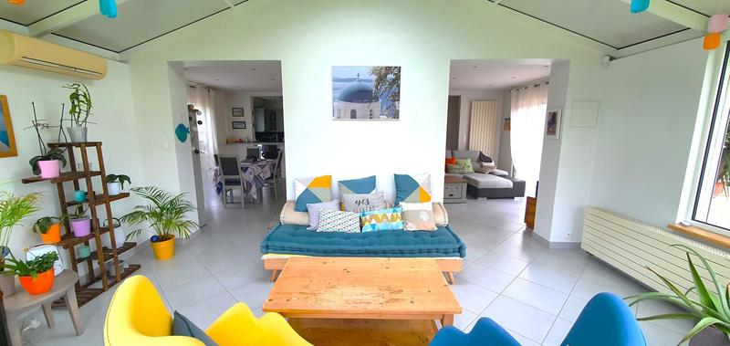 Pavillon - 160 m² - 6 pièces