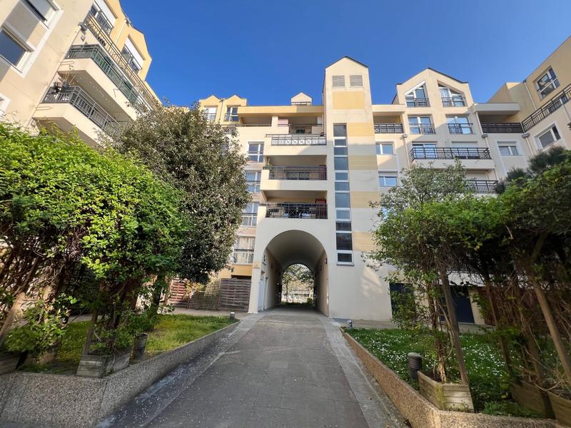 Appartement - 107 m² - 6 pièces