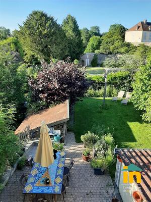 Maison de ville - 206 m² - 7 pièces