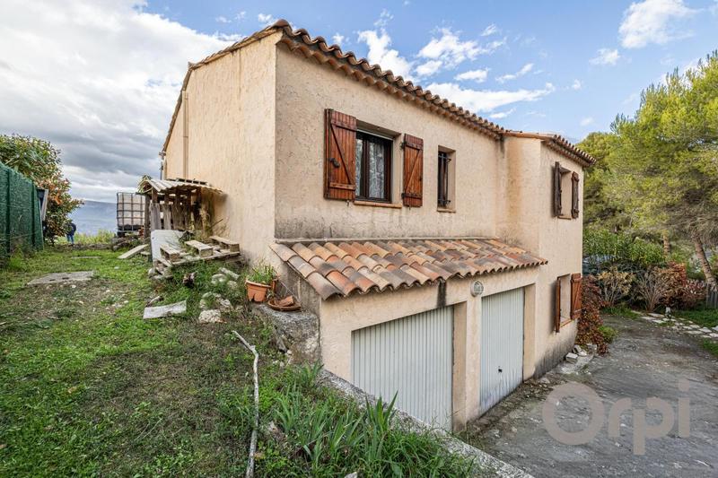 Villa - 124 m² - 6 pièces