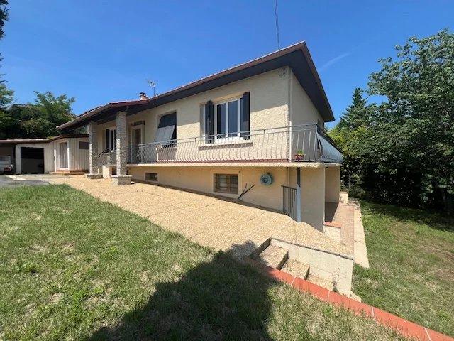 Maison de village - 296 m² - 10 pièces