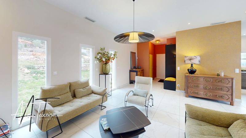 Maison - 143 m² - 5 pièces