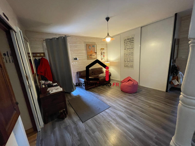 Maison - 229 m² - 7 pièces