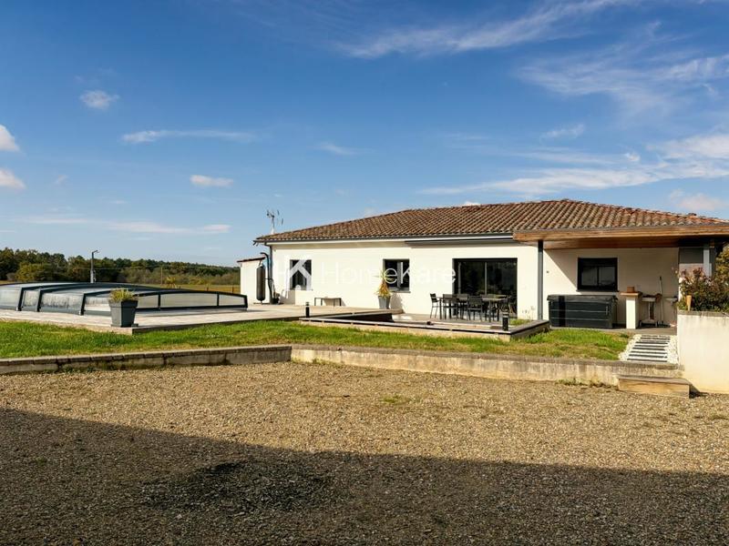 Villa - 140 m² - 5 pièces