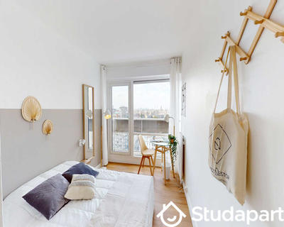 Chambre - 70 m² - 1 pièce