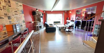 Maison - 275 m² - 10 pièces