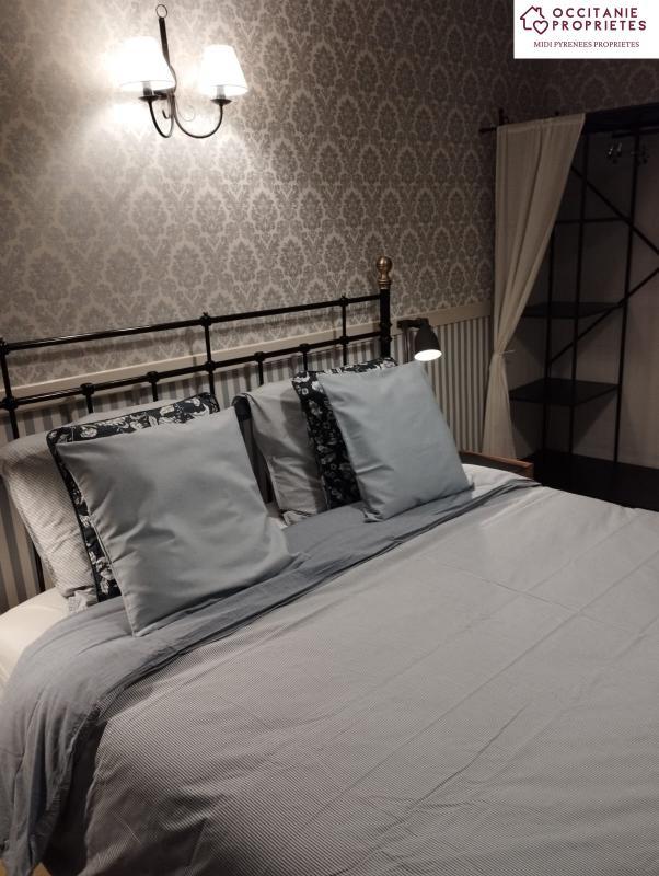 Propriété - 280 m² - 11 pièces