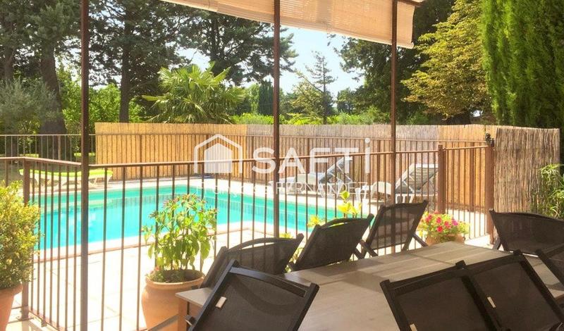 Maison - 465 m² - 22 pièces