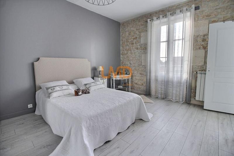 Maison en pierre - 102 m² - 5 pièces