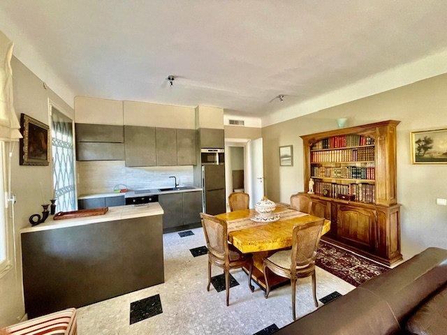 Maison bourgeoise - 300 m² - 5 pièces