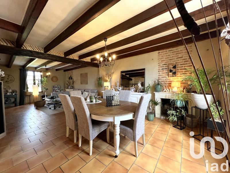 Maison - 257 m² - 8 pièces