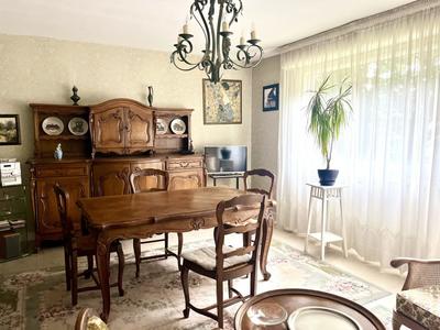 Appartement - 83 m² - 4 pièces