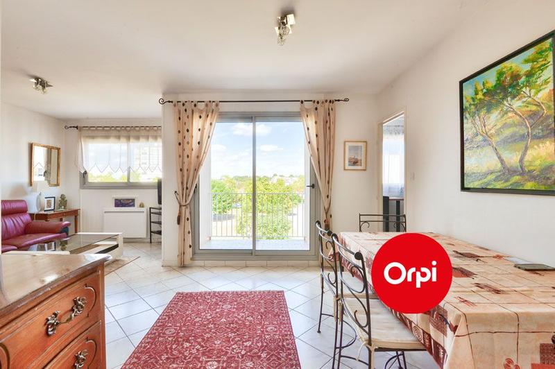 Appartement - 98 m² - 5 pièces